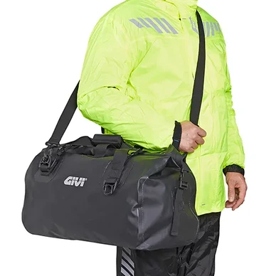 Givi EA115BK Vedenpitava laukku 40lt musta 2 kuva