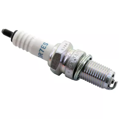NGK sparkplug DR7ES kuva