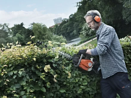Husqvarna Pensasleikkuri Action